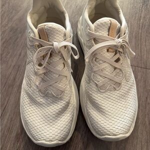 New Balance Cream and Tan Sneakers